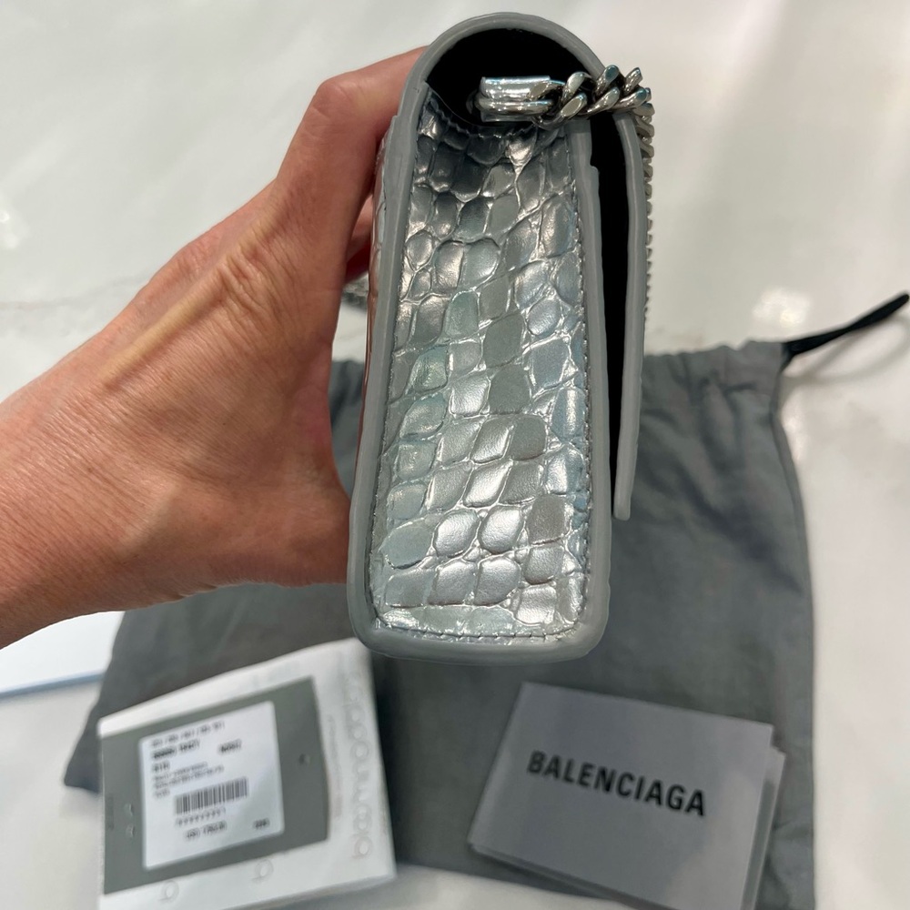 Balenciaga Hourglass Wallet on Chain - New With Tags RRP $1,750 - Picture 9 of 12